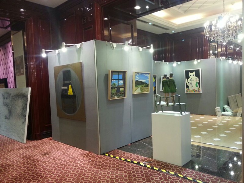 高 檔無(wú)縫掛畫(huà)展板