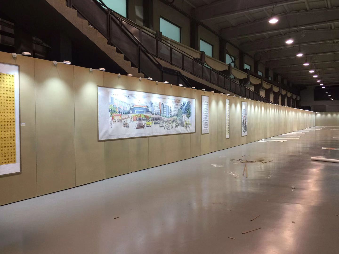 高 檔無(wú)縫掛畫(huà)展板