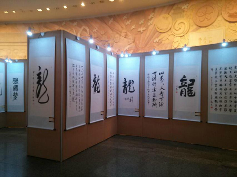 高 檔無(wú)縫掛畫(huà)展板