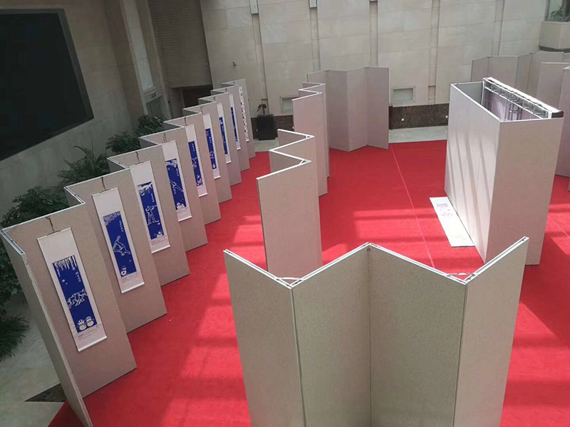 高 檔無(wú)縫掛畫(huà)展板